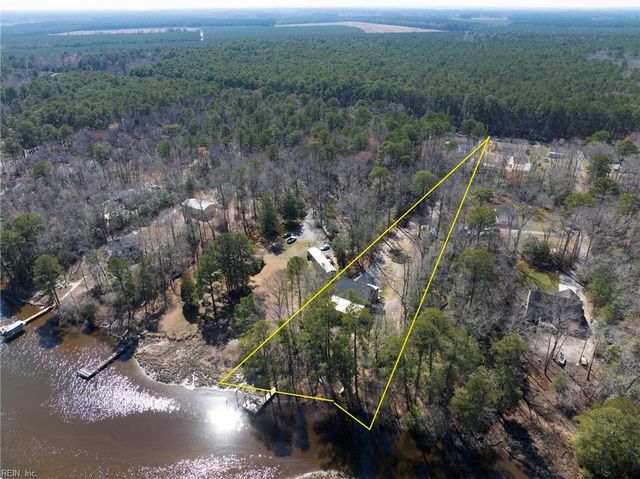 5739 Buckley Hall RD, Cobbs Creek, VA 23035