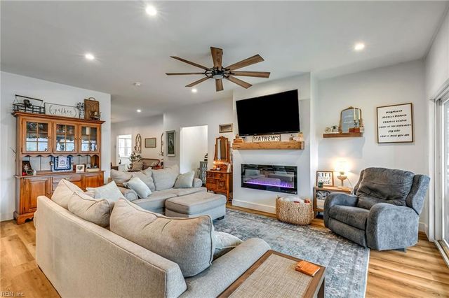 5739 Buckley Hall RD, Cobbs Creek, VA 23035