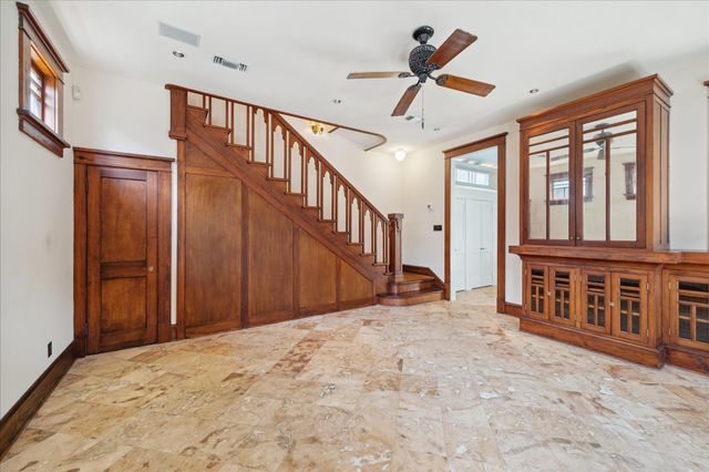 2614 Stanford Street, Houston, TX 77006