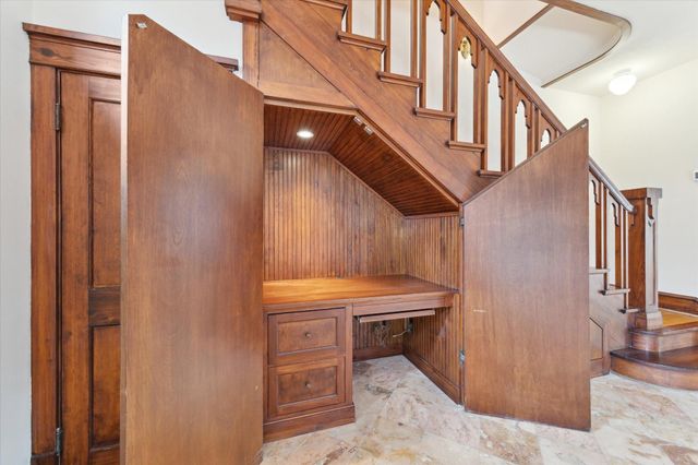 2614 Stanford Street, Houston, TX 77006