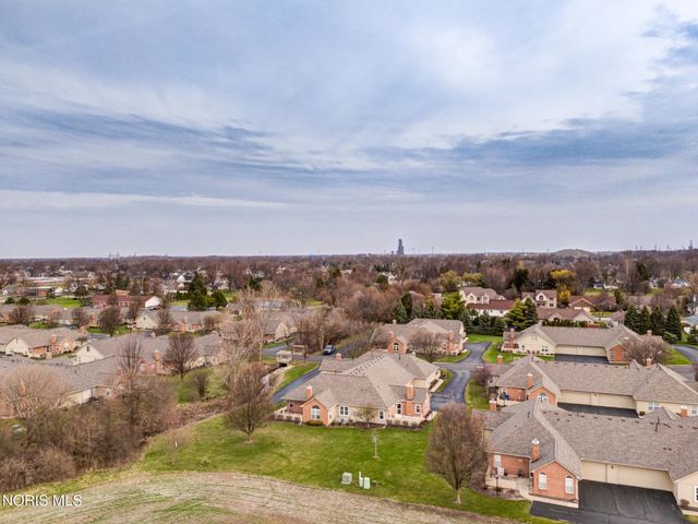 3520 Bayberry Place, Oregon, OH 43616
