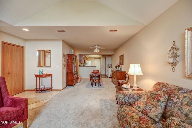 3520 Bayberry Place, Oregon, OH 43616