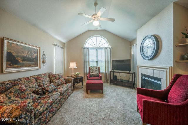 3520 Bayberry Place, Oregon, OH 43616