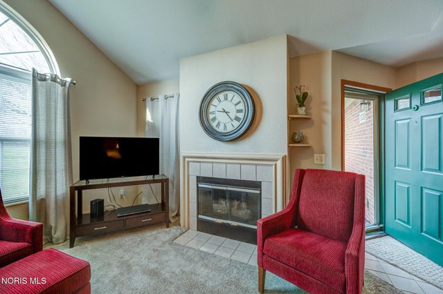 3520 Bayberry Place, Oregon, OH 43616