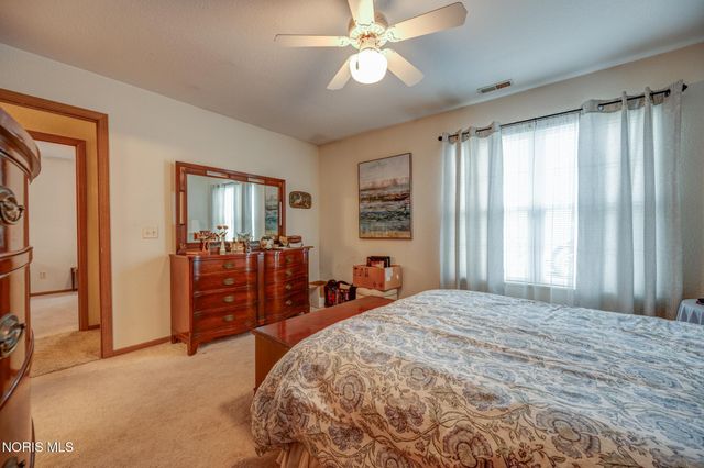 3520 Bayberry Place, Oregon, OH 43616