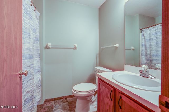 3520 Bayberry Place, Oregon, OH 43616
