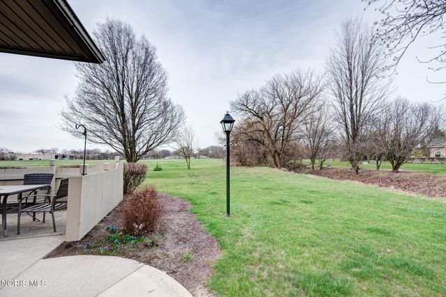 3520 Bayberry Place, Oregon, OH 43616