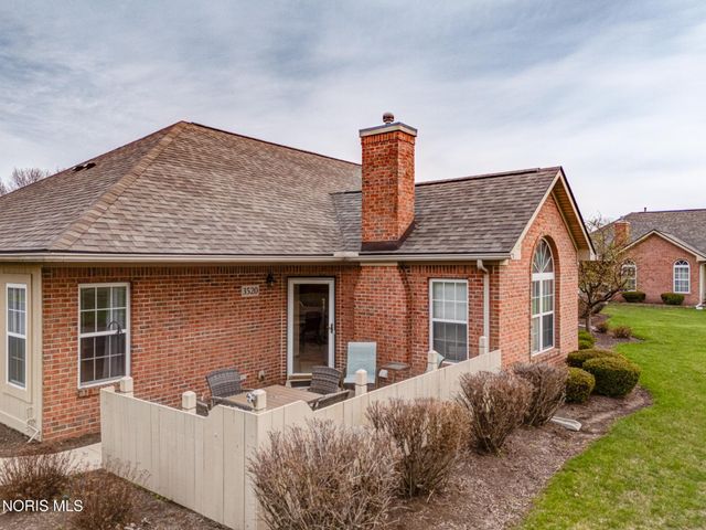 3520 Bayberry Place, Oregon, OH 43616