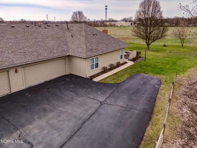 3520 Bayberry Place, Oregon, OH 43616