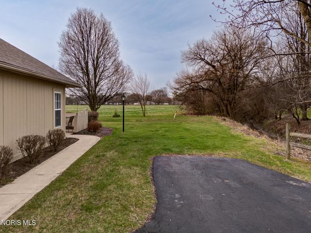 3520 Bayberry Place, Oregon, OH 43616