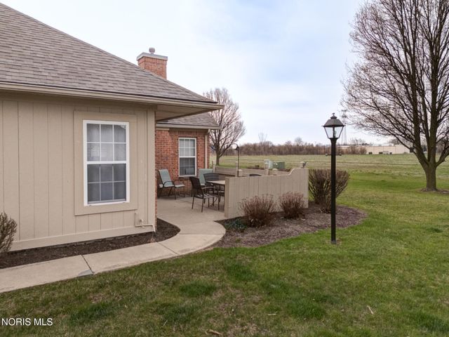 3520 Bayberry Place, Oregon, OH 43616