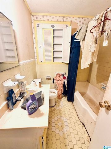 428 E 20TH STREET, Anniston, AL 36207