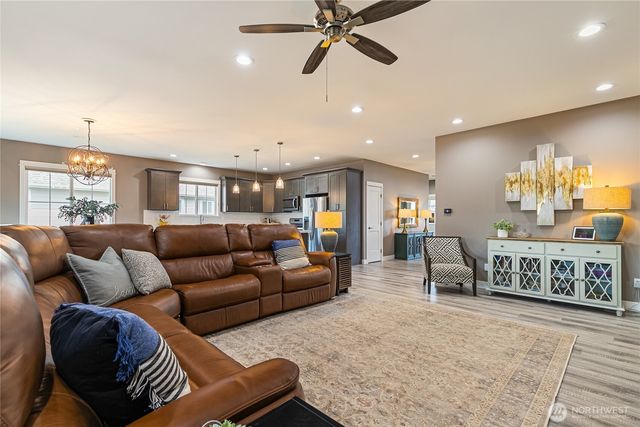 2240 Berryman Loop, Lynden, WA 98264