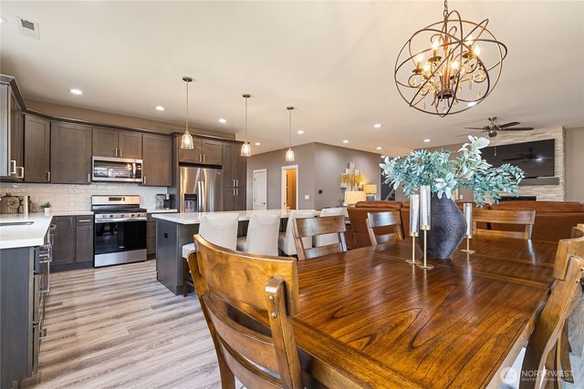 2240 Berryman Loop, Lynden, WA 98264
