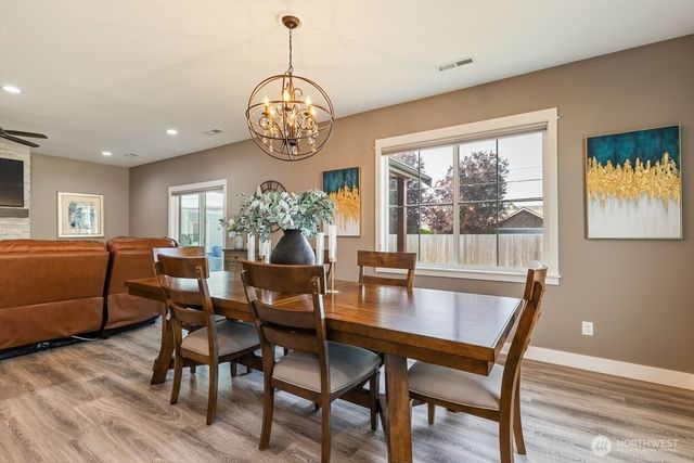 2240 Berryman Loop, Lynden, WA 98264