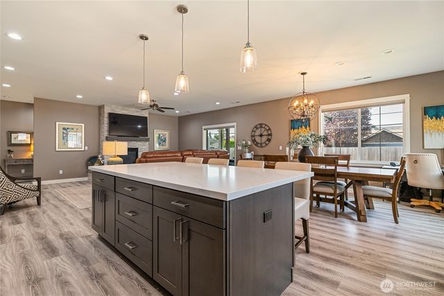2240 Berryman Loop, Lynden, WA 98264