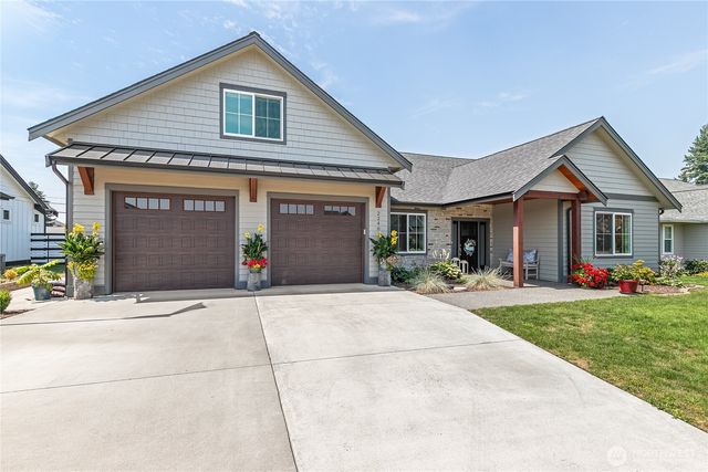 2240 Berryman Loop, Lynden, WA 98264