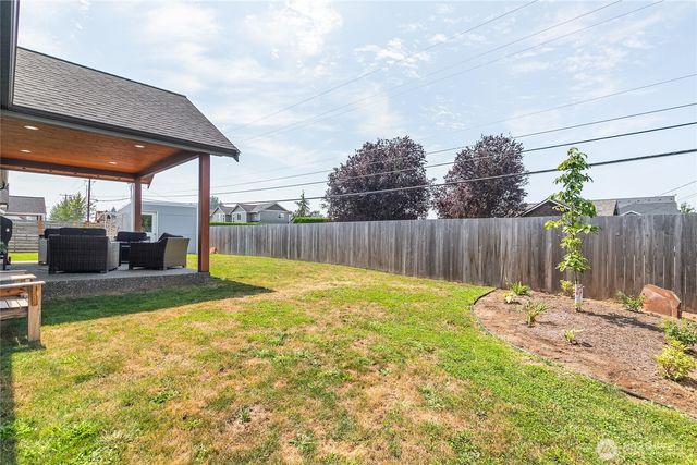 2240 Berryman Loop, Lynden, WA 98264