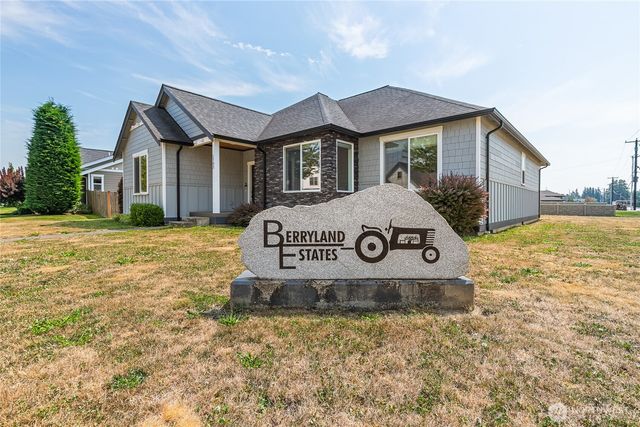 2240 Berryman Loop, Lynden, WA 98264
