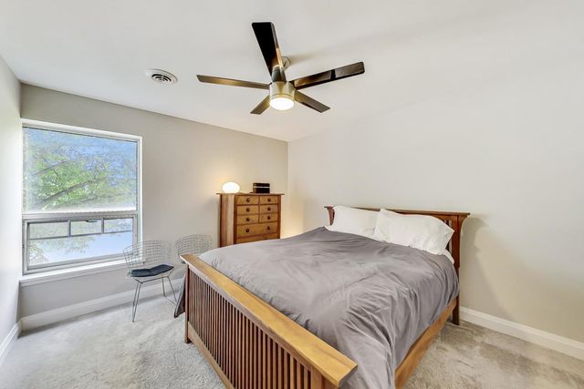 424 Park Avenue 205, River Forest, IL 60305