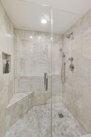 424 Park Avenue 205, River Forest, IL 60305