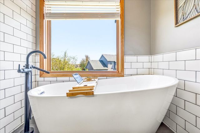 5230 Kali Court NE, Albertville, MN 55301