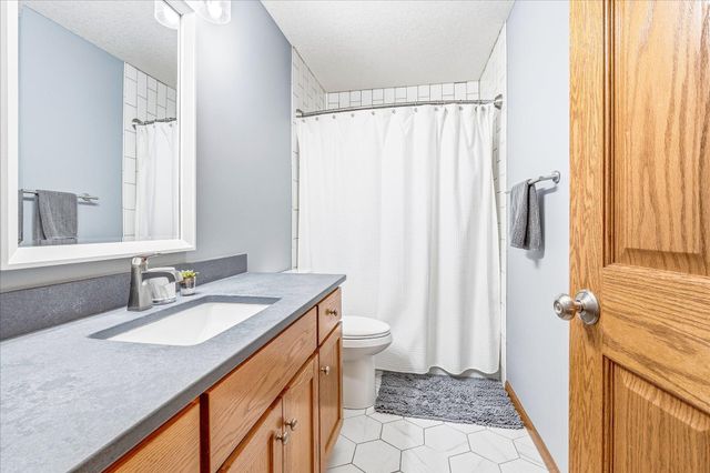 5230 Kali Court NE, Albertville, MN 55301