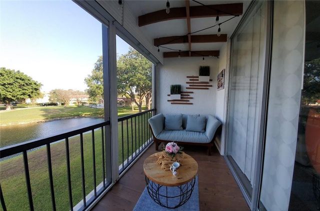 8930 S Hollybrook Boulevard 204, Pembroke Pines, FL 33025