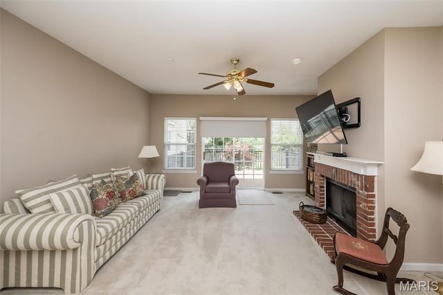 303 Holloway Ridge Court, Ballwin, MO 63011