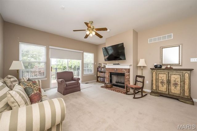 303 Holloway Ridge Court, Ballwin, MO 63011