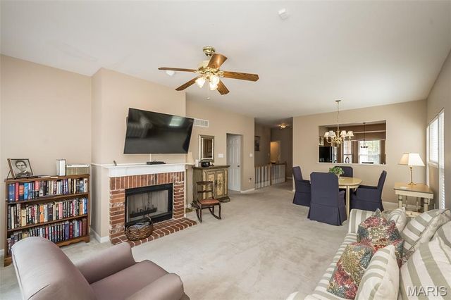 303 Holloway Ridge Court, Ballwin, MO 63011