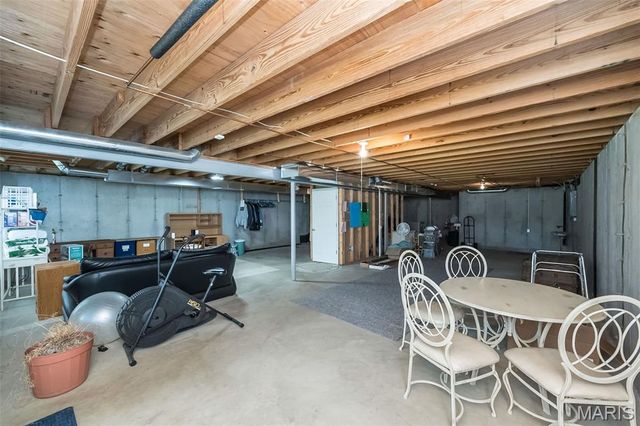 303 Holloway Ridge Court, Ballwin, MO 63011