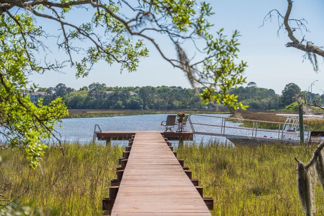 1395 Harbor View Road, Charleston, SC 29412