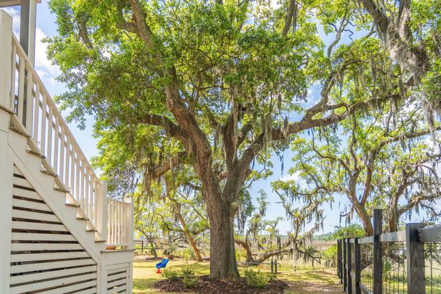 1395 Harbor View Road, Charleston, SC 29412