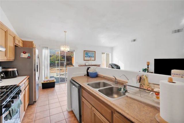 11117 Villa, Adelanto, CA 92301