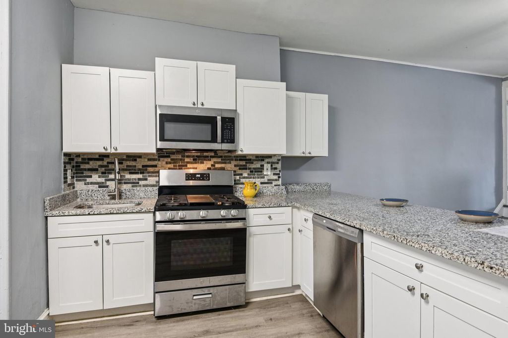 Image 14 of property listing at 3438 BELAIR RD, Baltimore, MD 21213