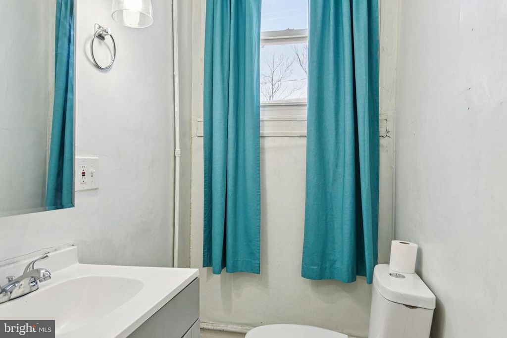 Image 15 of property listing at 3438 BELAIR RD, Baltimore, MD 21213
