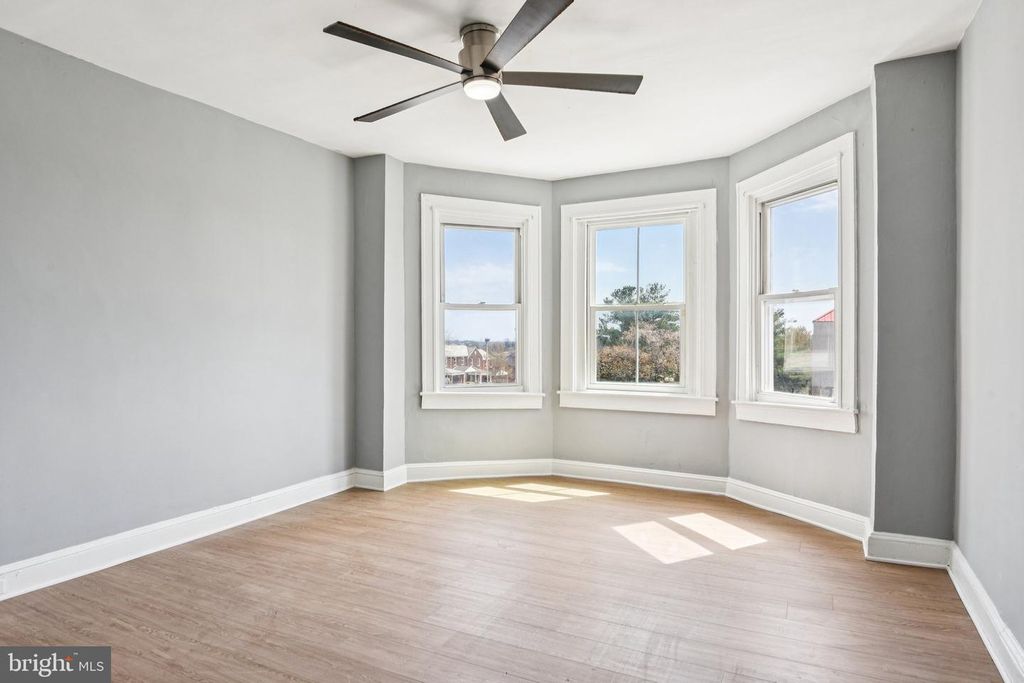 Image 17 of property listing at 3438 BELAIR RD, Baltimore, MD 21213