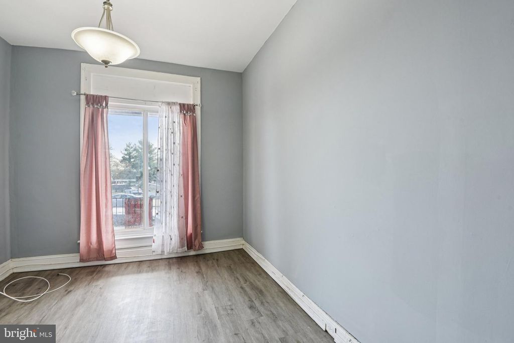 Image 7 of property listing at 3438 BELAIR RD, Baltimore, MD 21213