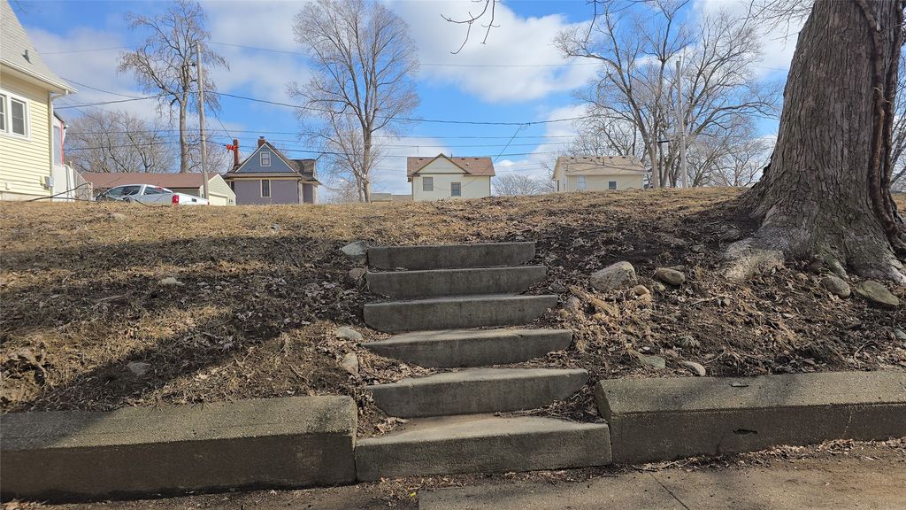 1311 10th Street, Des Moines, IA 50314