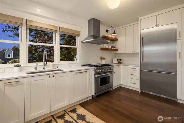 1522 34th Avenue, Seattle, WA 98122