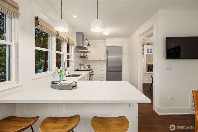 1522 34th Avenue, Seattle, WA 98122