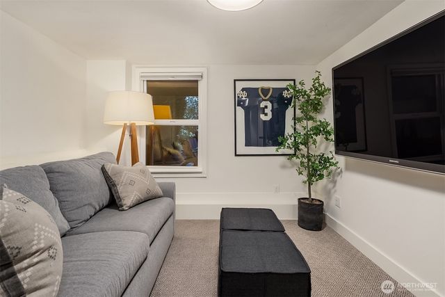 1522 34th Avenue, Seattle, WA 98122