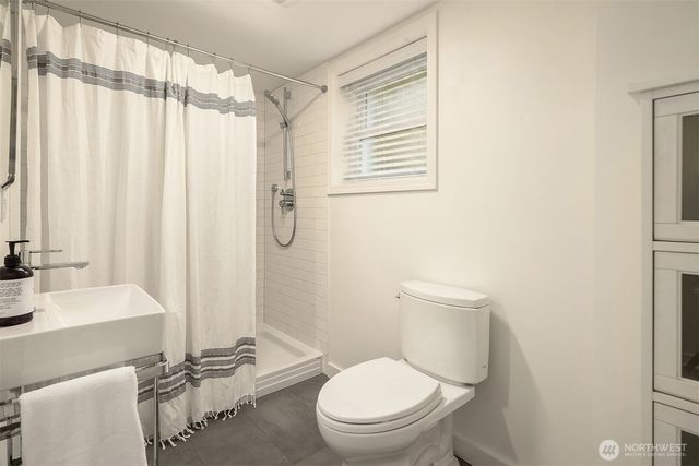 1522 34th Avenue, Seattle, WA 98122