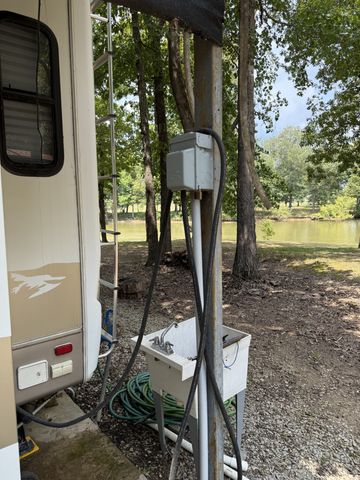 261 Lakeview Dr, Bath Springs, TN 38311