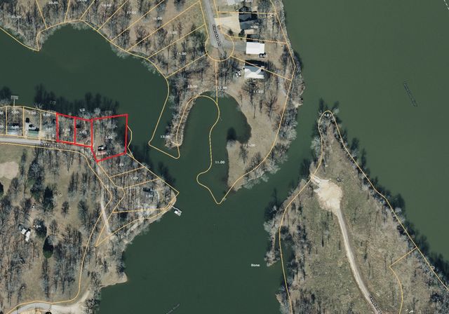 261 Lakeview Dr, Bath Springs, TN 38311