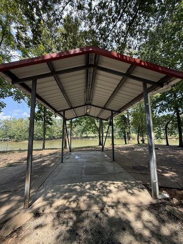 261 Lakeview Dr, Bath Springs, TN 38311