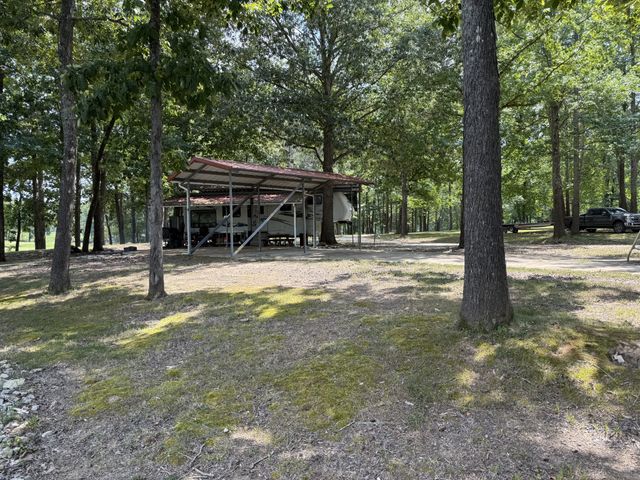 261 Lakeview Dr, Bath Springs, TN 38311