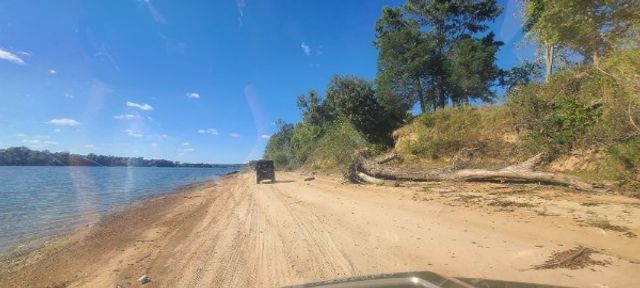 261 Lakeview Dr, Bath Springs, TN 38311