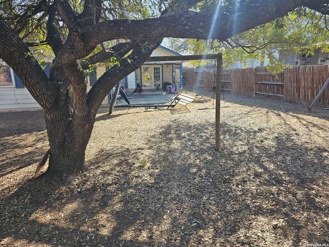 10001 Cedarbend, San Antonio, TX 78245